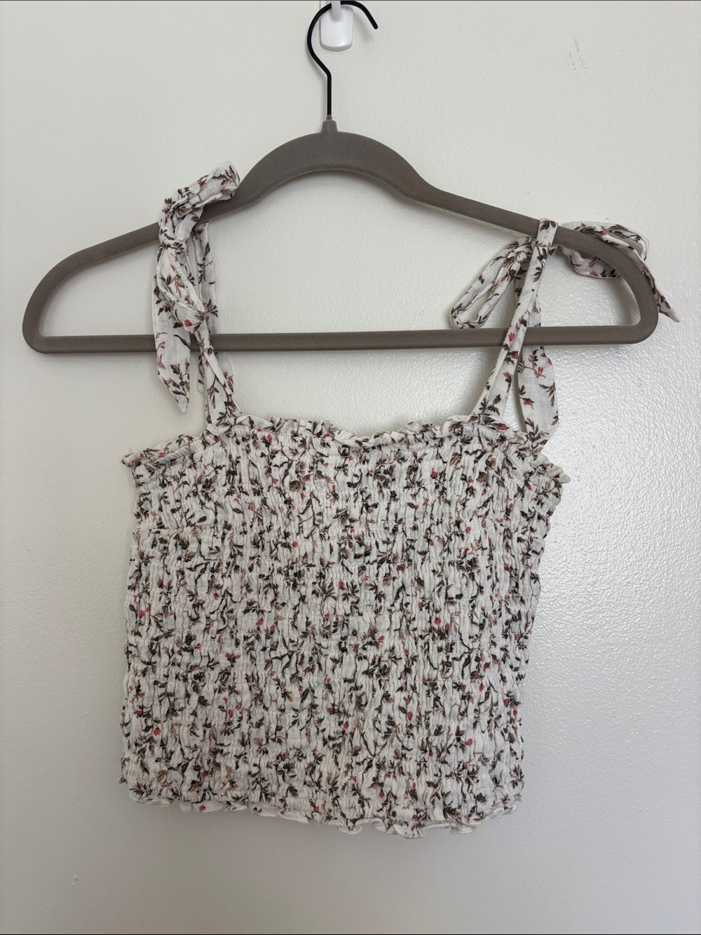 Abercrombie and Fitch White Floral Smocked Tie-Shoulder Crop Top